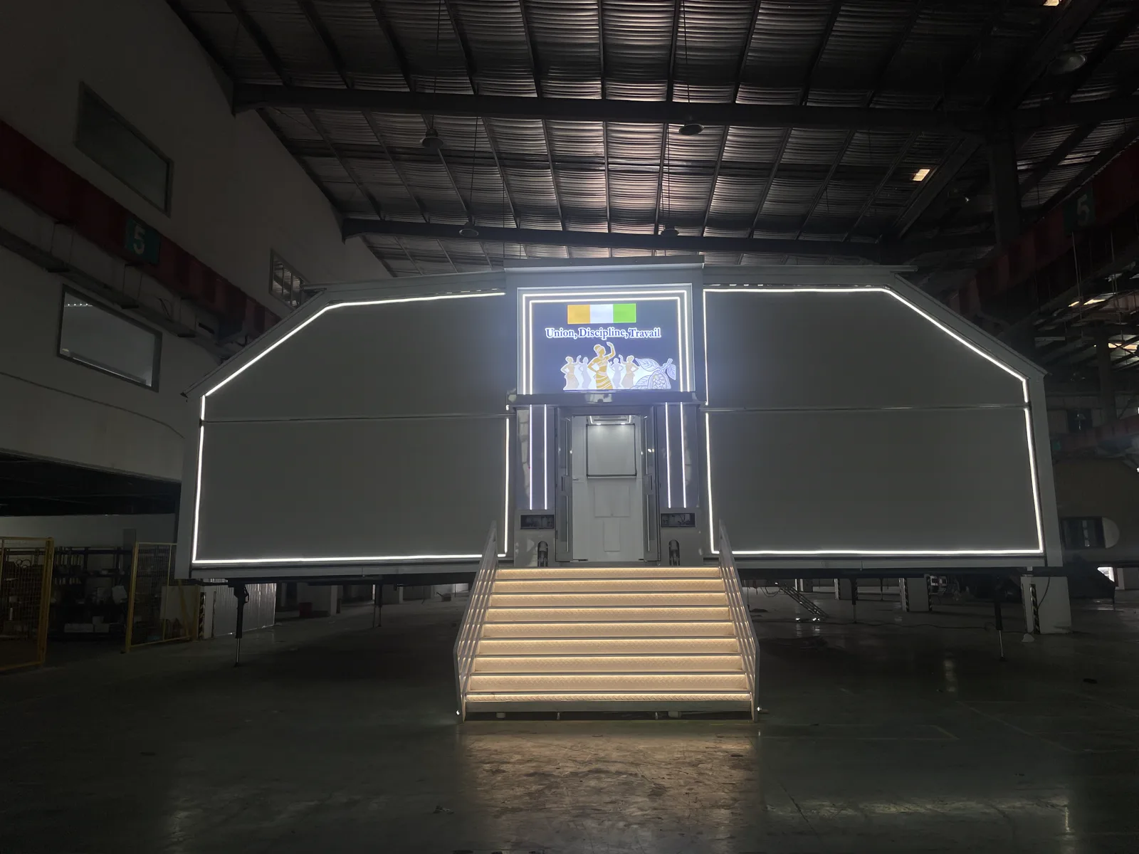 Côte d’Ivoire customer configuration, entrance — MBFD expandable event trailer